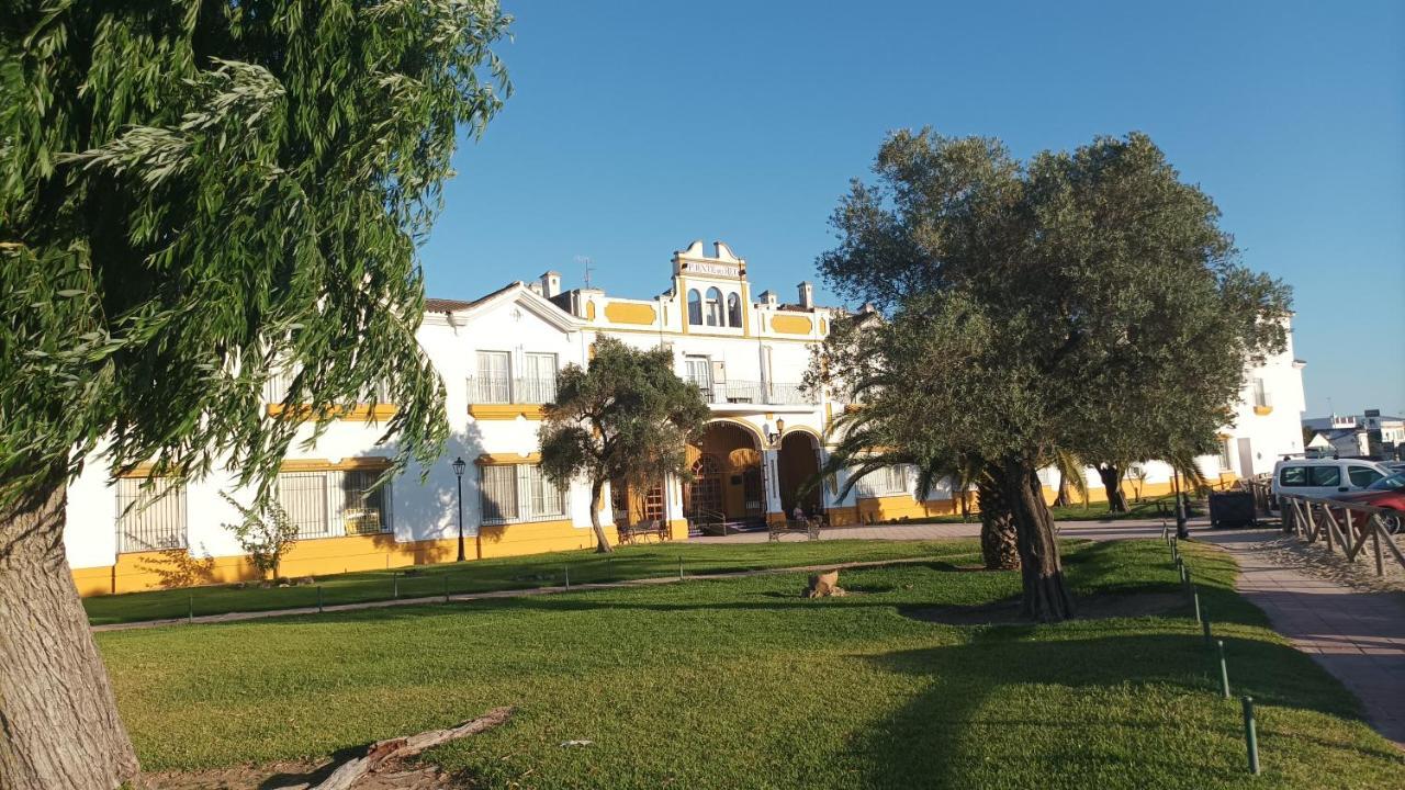 Estudio Reina Y Pastora El Rocio Apartment Luaran gambar